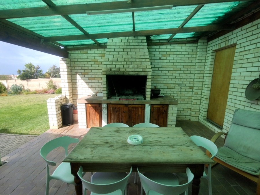 3 Bedroom Property for Sale in Wavecrest Eastern Cape